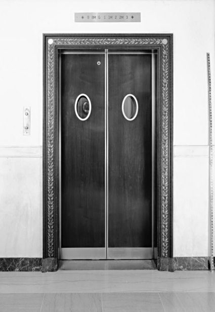 I Live In Paradise – Except For Today Elevator